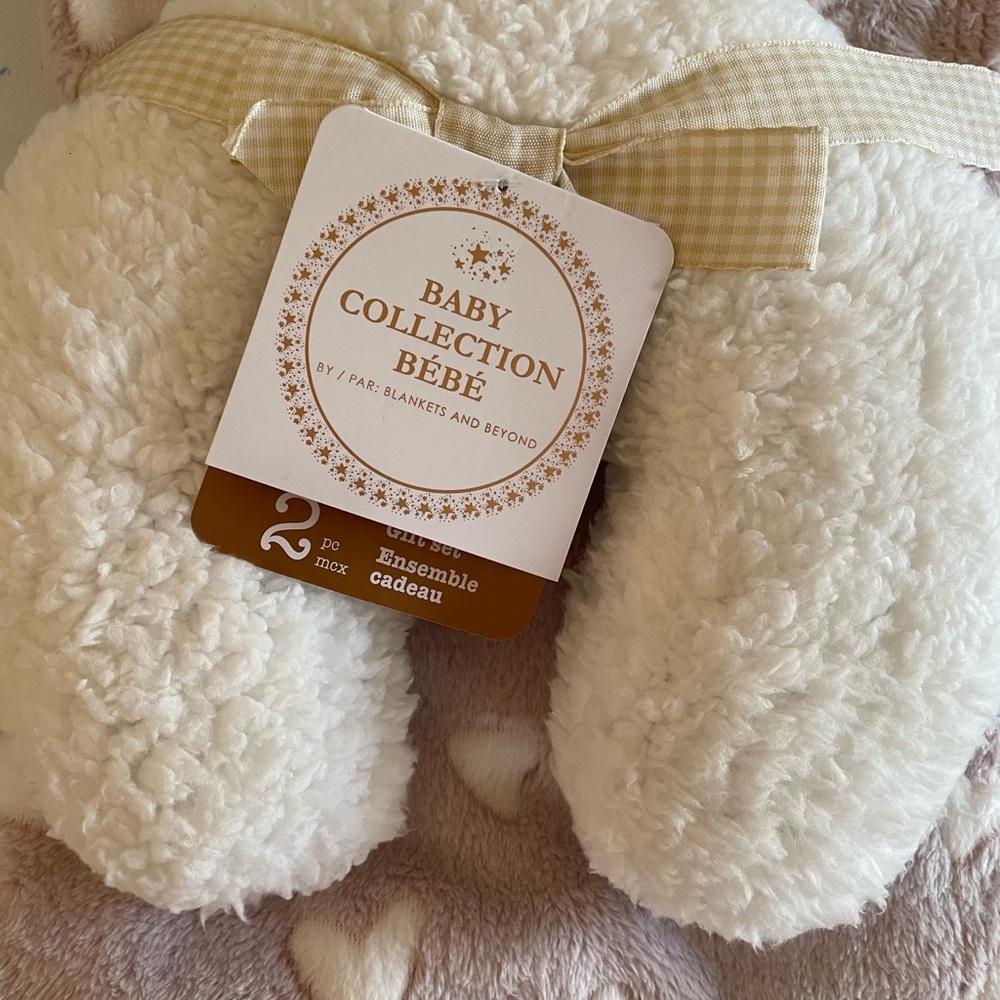 BLANKETS AND BEYOND - Rose Hearts Cozy Baby Blanket with White Travel Pillow Set - Picture 3 of 8